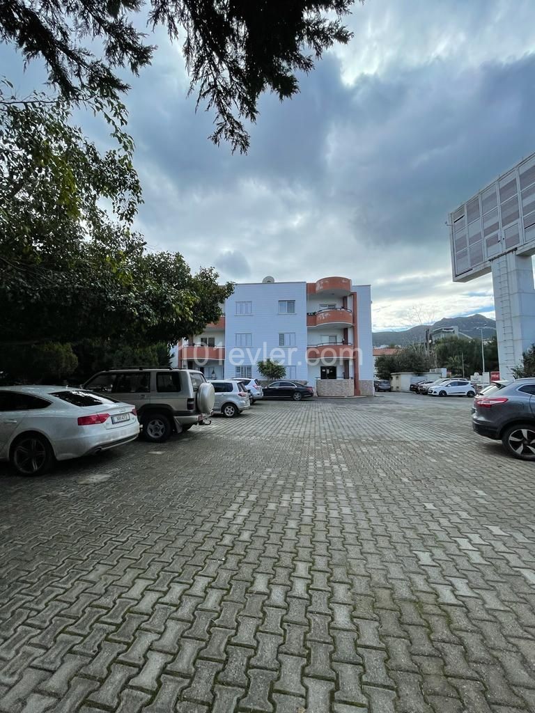 Flat For Sale in Aşağı Girne, Kyrenia