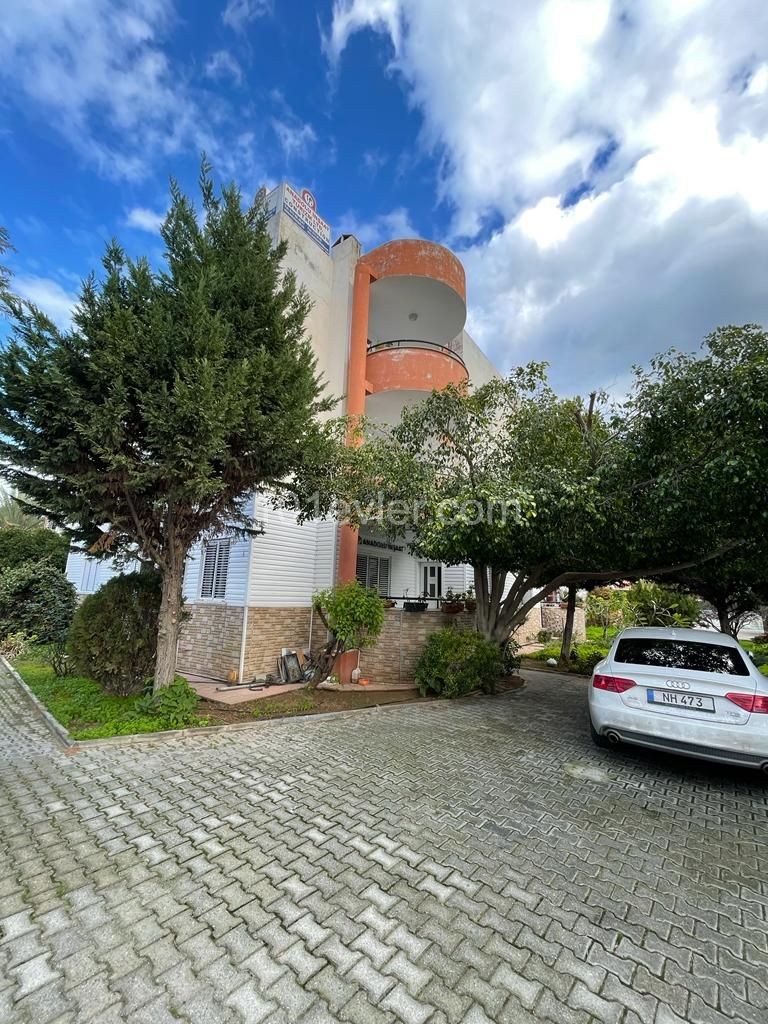 Flat For Sale in Aşağı Girne, Kyrenia