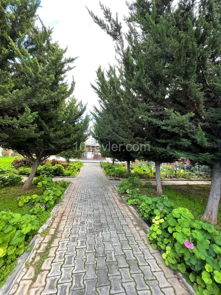 квартира Продается in Aşağı Girne, Кирения