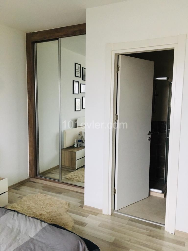 SEMI-FURNISHED 3+1 FLAT FOR SALE IN EXCELLENT LOCATION IN THE CENTER OF KYRENIA ** 