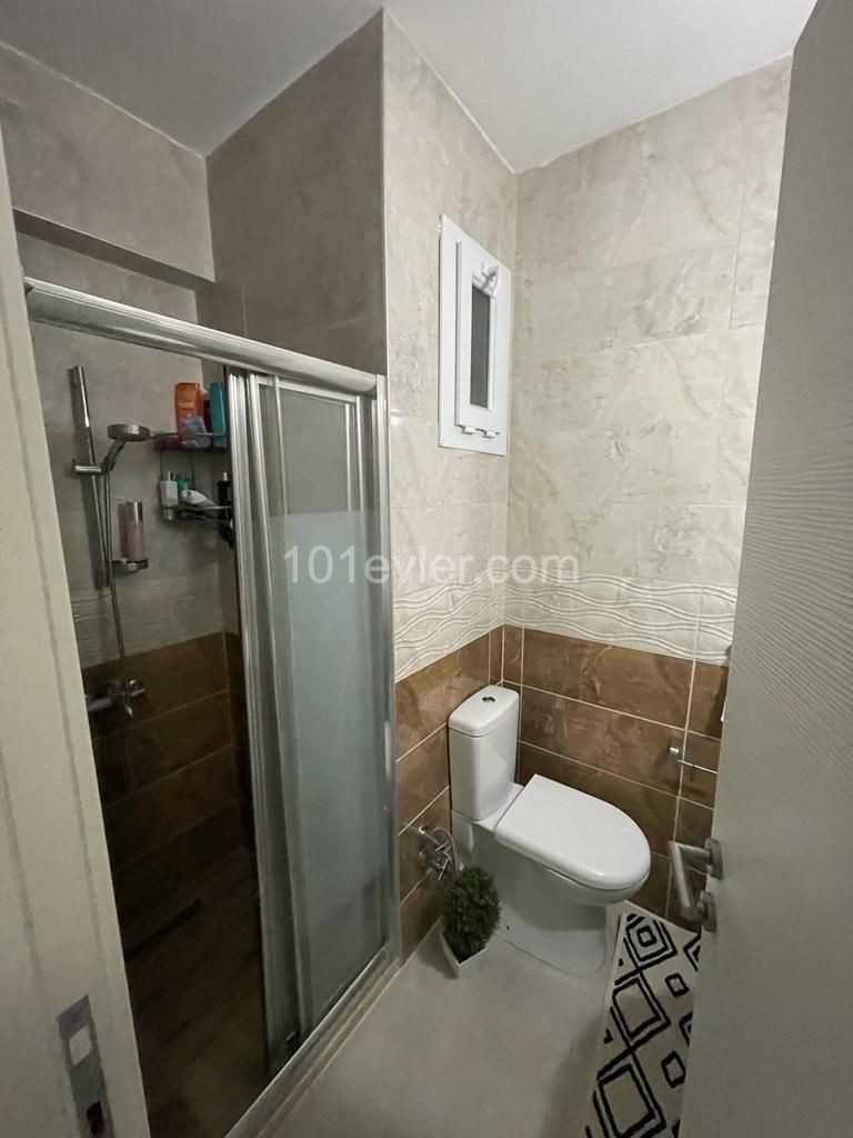 SEMI-FURNISHED 3+1 FLAT FOR SALE IN EXCELLENT LOCATION IN THE CENTER OF KYRENIA ** 