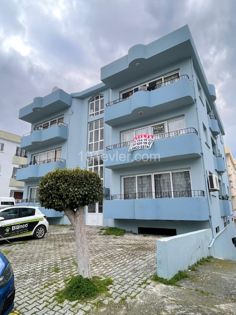 GİRNE DENİZ PLAZA ARKASINDA SATILIK 3+1 EŞYALI DAİRE