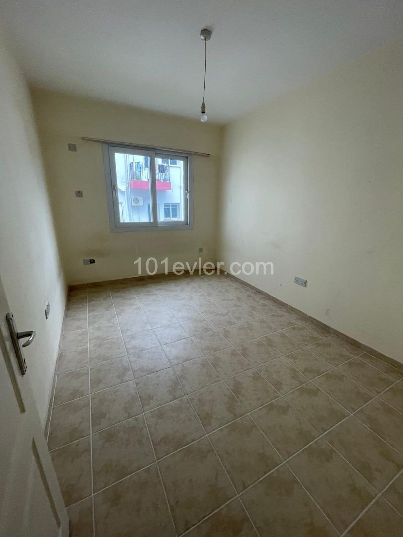 Flat For Sale in Aşağı Girne, Kyrenia