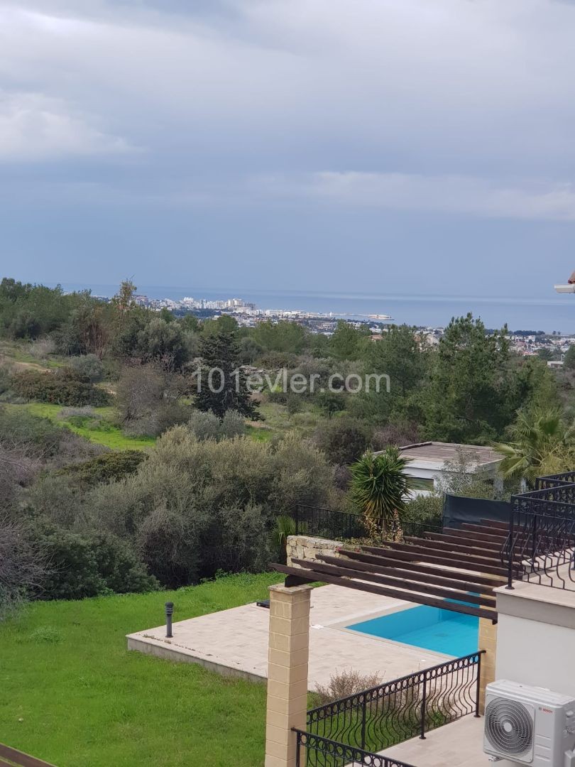 3+1 VILLA MIT POOL ZUR MIETE IN KYRENIA CHATALKÖY ** 