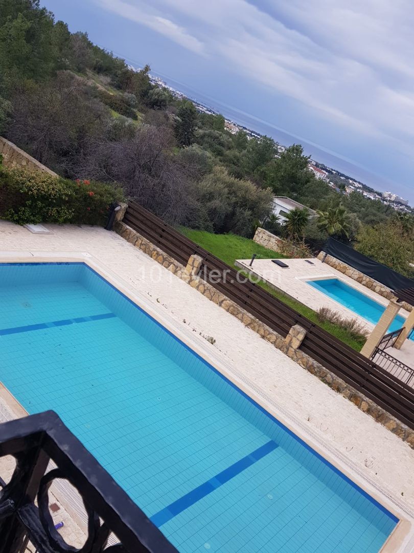 3+1 VILLA MIT POOL ZUR MIETE IN KYRENIA CHATALKÖY ** 