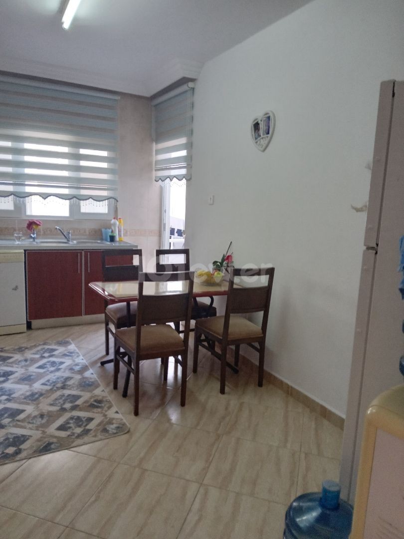 GİRNE MERKEZ MR.POUND ARKASI CİVARI SATILIK 3+1 DAİRE