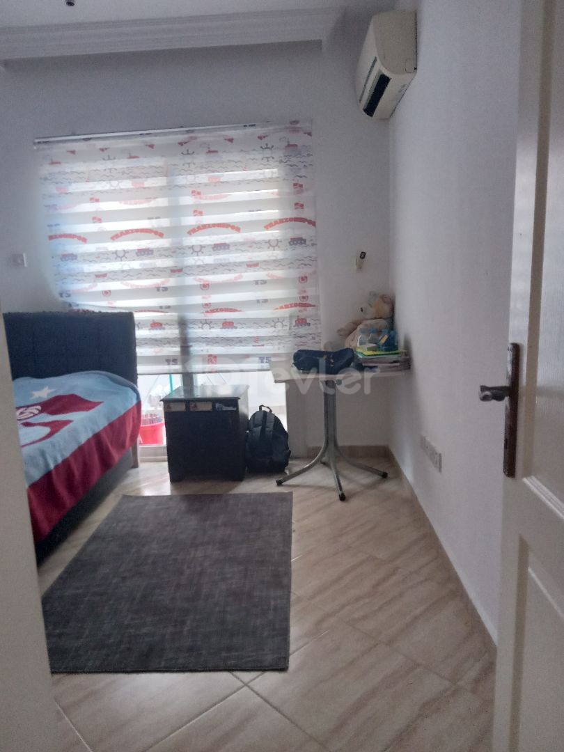 GİRNE MERKEZ MR.POUND ARKASI CİVARI SATILIK 3+1 DAİRE