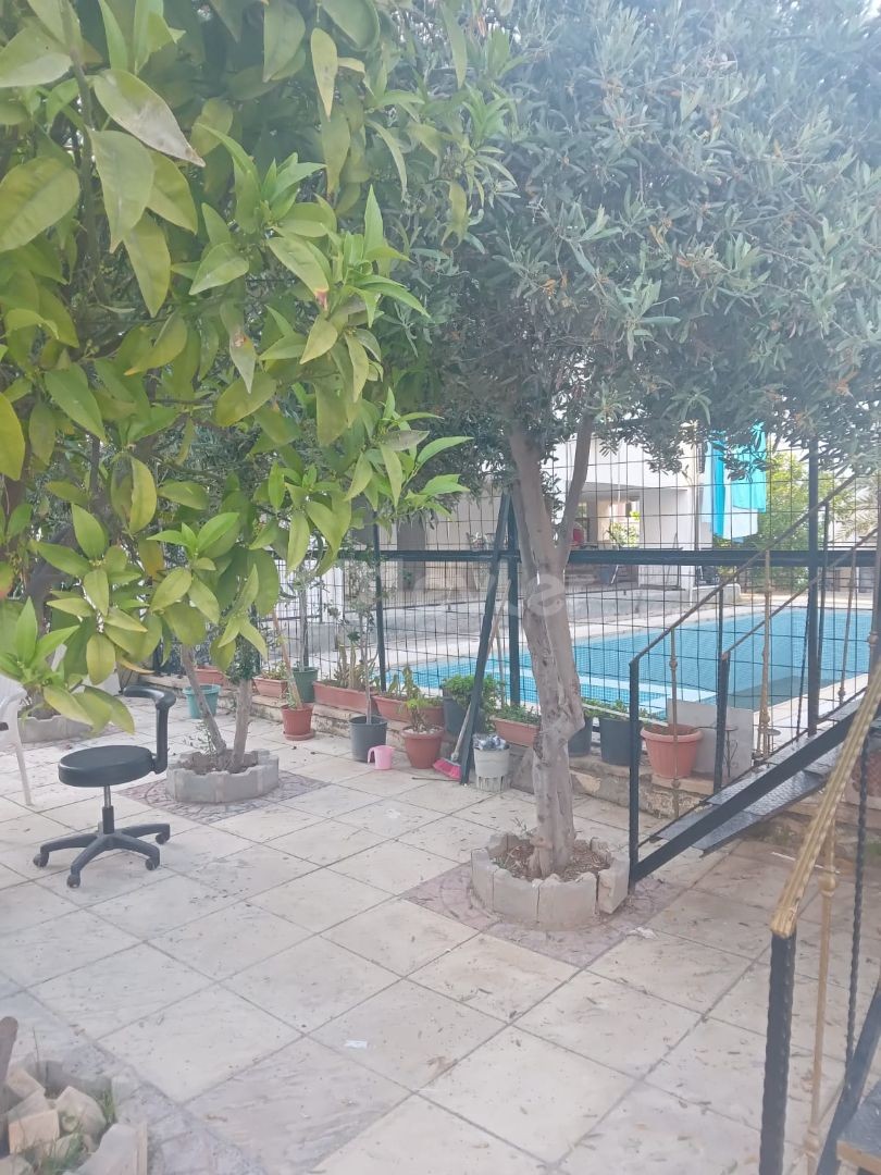 GİRNE NUSMAR MARKET YAKININDA SATILIK 3+1 DAİRE