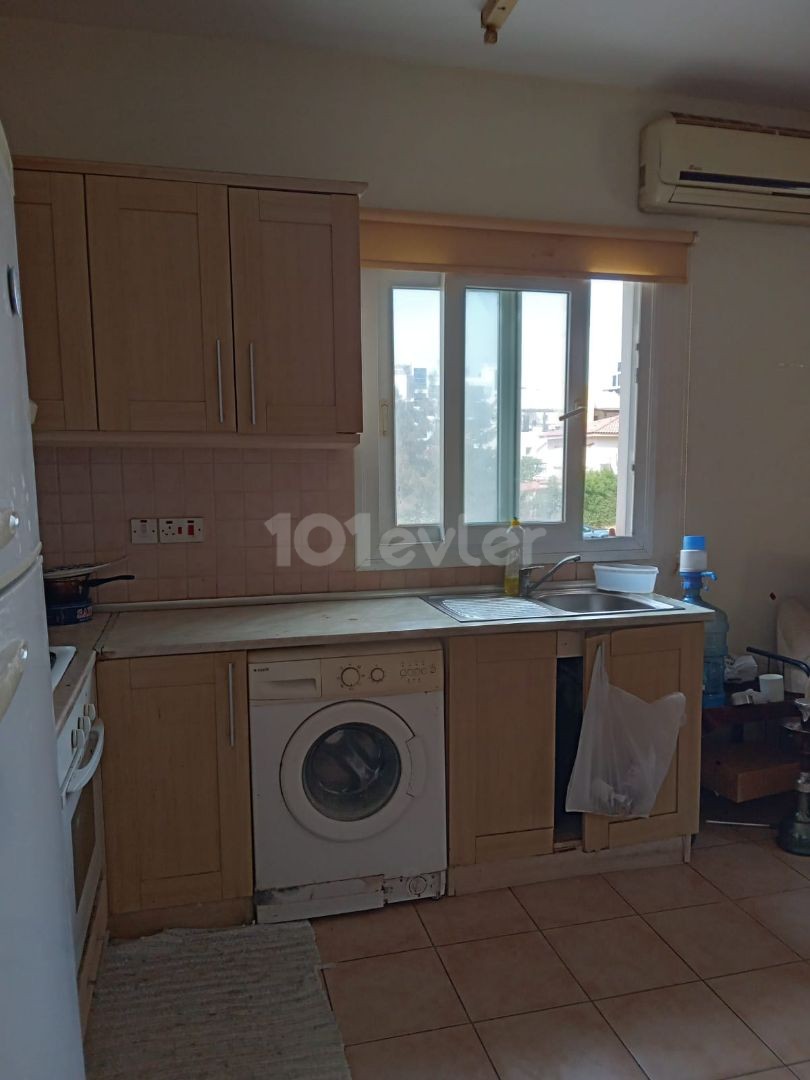 GİRNE ASLANLI VİLLA YAKINI SATILIK 3+1 DAİRE