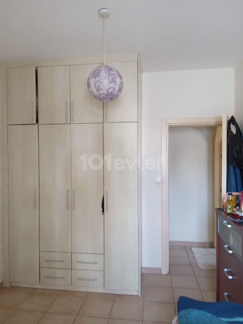 GİRNE ASLANLI VİLLA YAKINI SATILIK 3+1 DAİRE