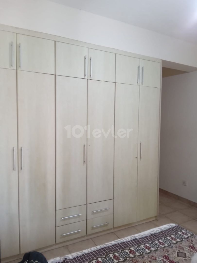 GİRNE ASLANLI VİLLA YAKINI SATILIK 3+1 DAİRE