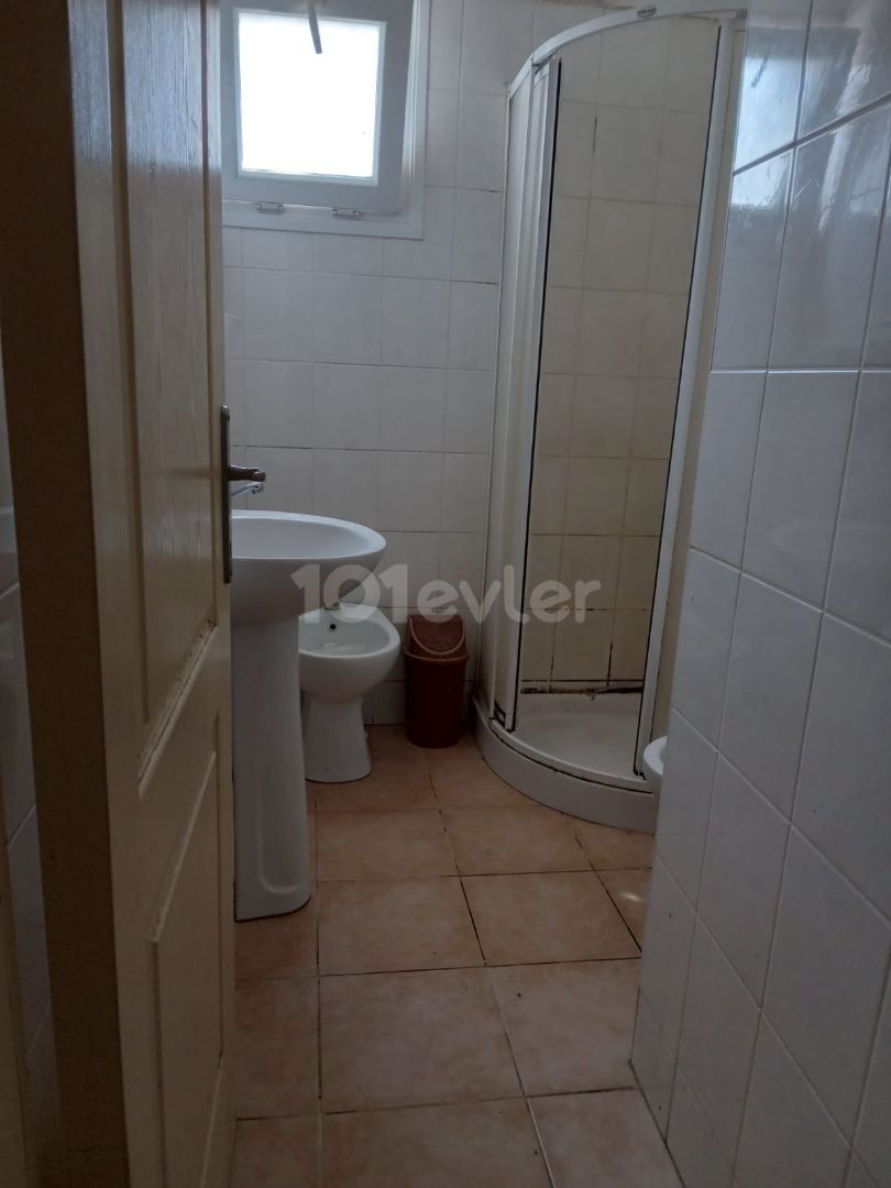 GİRNE ASLANLI VİLLA YAKINI SATILIK 3+1 DAİRE