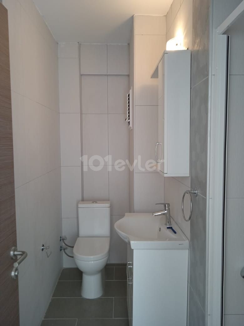 2+1 WOHNUNG ZUM VERKAUF IN KYRENIA CENTRAL OSCAR HOTEL SOWIE NORTH RESIDENCE ** 