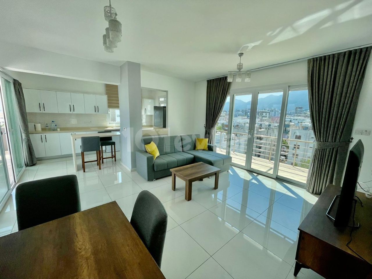 GİRNE PARK AVM KARŞISINDA SATILIK 3+1 FUL EŞYALI PENTHOUSE