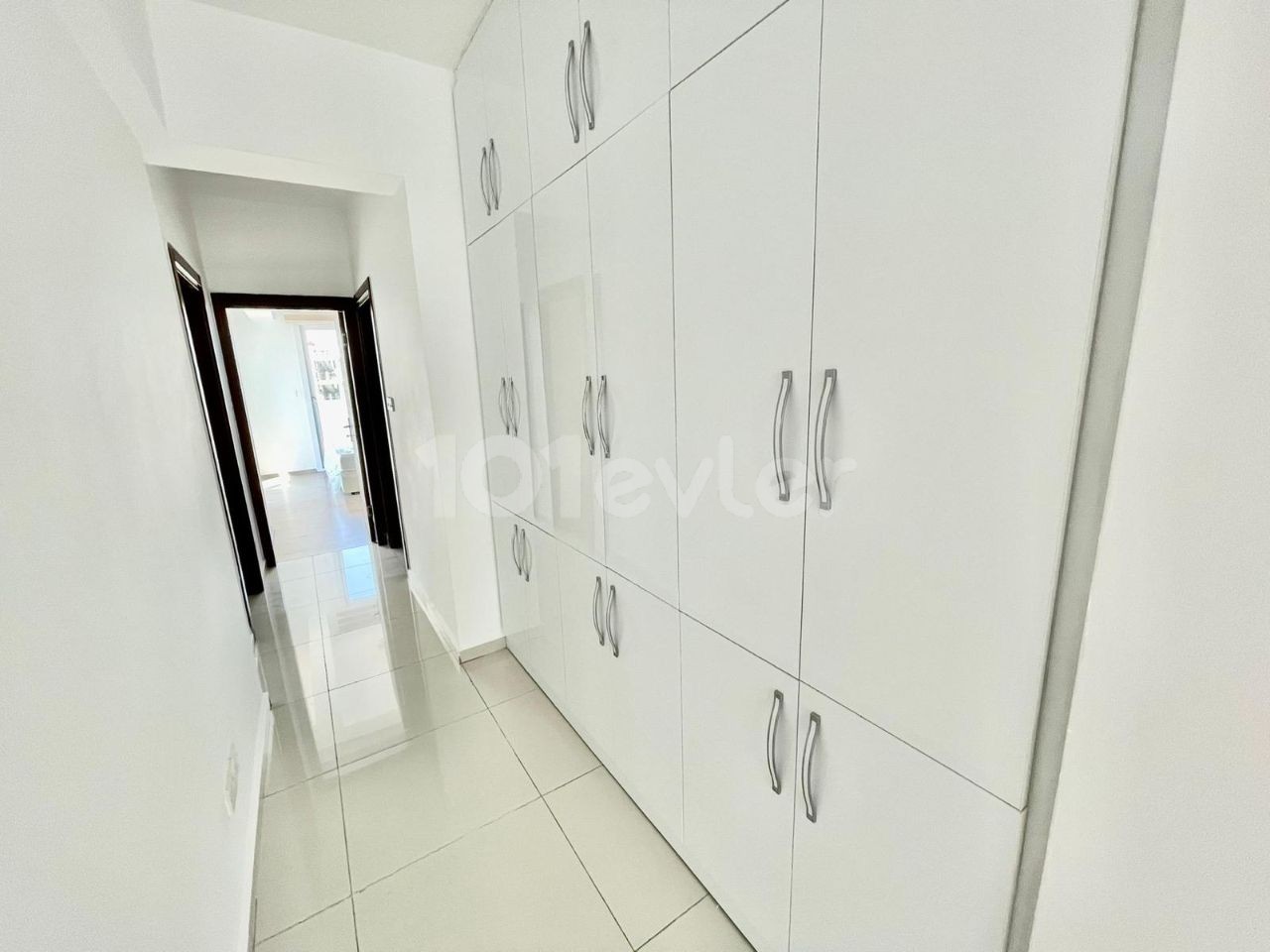 GİRNE PARK AVM KARŞISINDA SATILIK 3+1 FUL EŞYALI PENTHOUSE