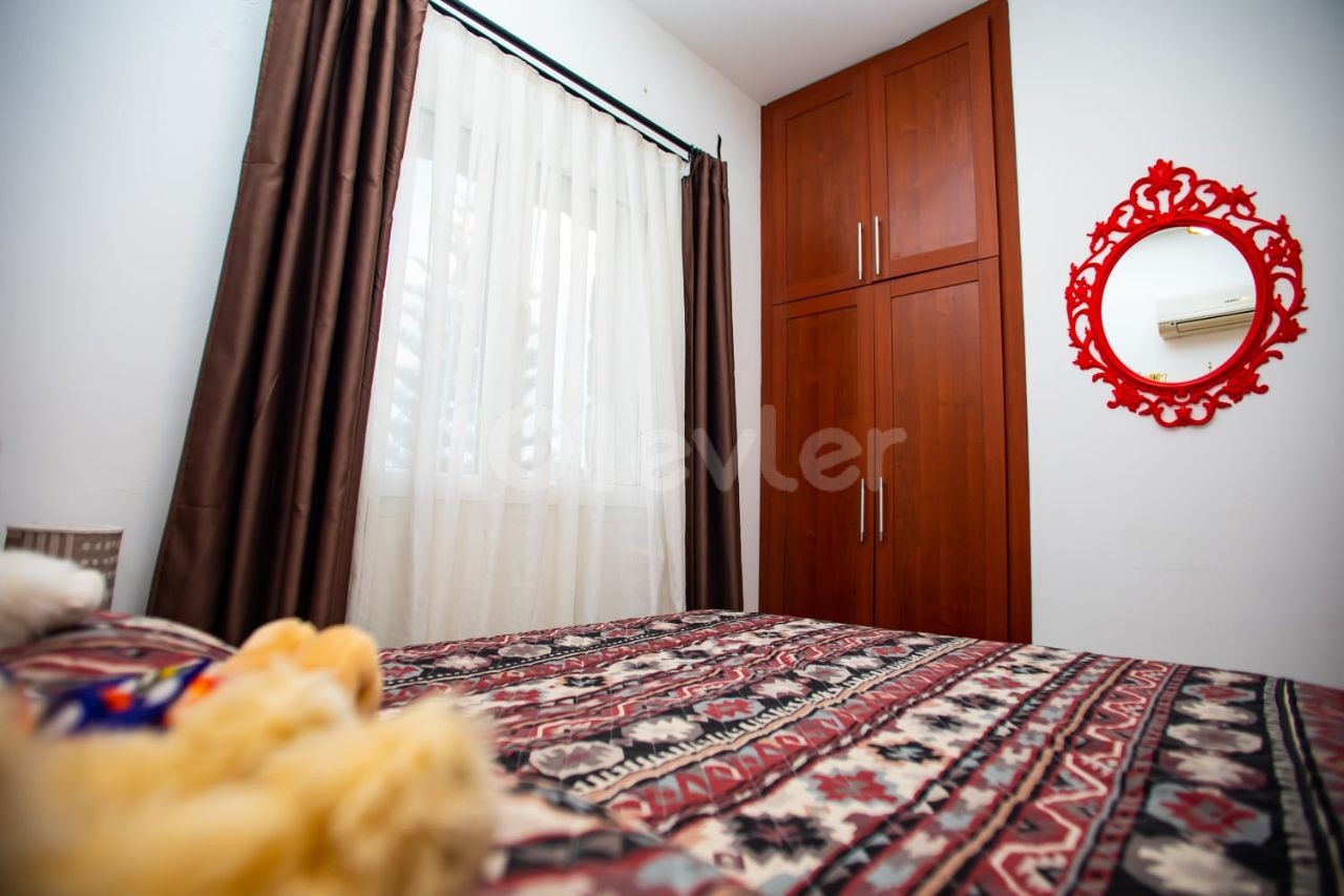 GİRNE CRATOS HOTEL BÖLGESİ SATILIK 3+1 VİLLA