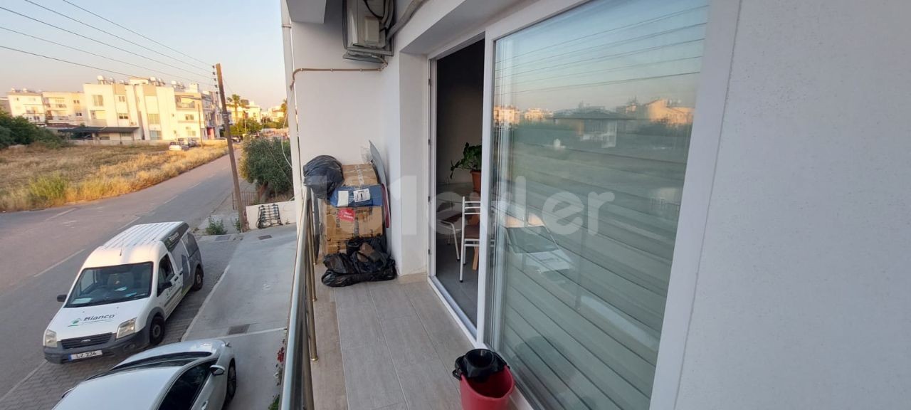 LEFKOŞA/GÖNYELİ'DE SATILIK 2+1 EŞYALI DAİRE