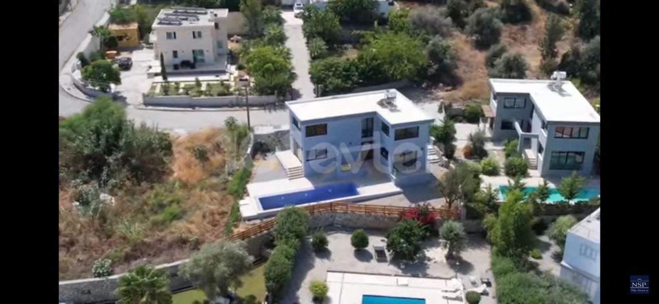 4+1 VILLA MIT POOL IN KYRENIA/OZANKÖY ZU VERKAUFEN ** 