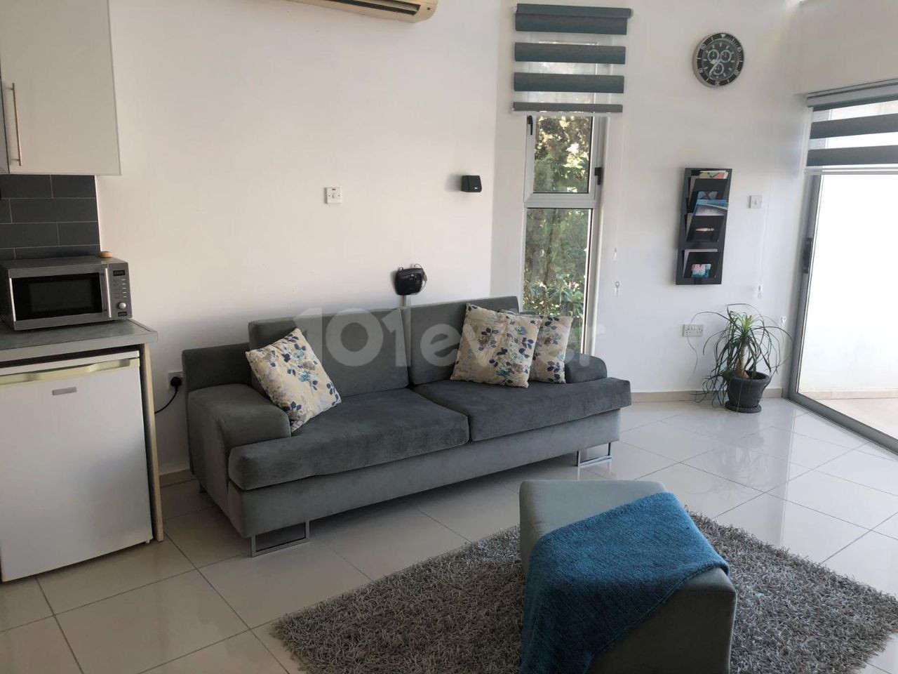 1 + 1 DUPLEX-WOHNUNG ZUM VERKAUF IN KYRENIA/KARAOGLANOGLU ** 