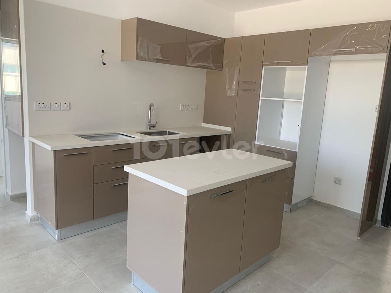 2+1 APARTMENTS FOR SALE NEAR KYRENIA CENTRAL SUSHICO ** 