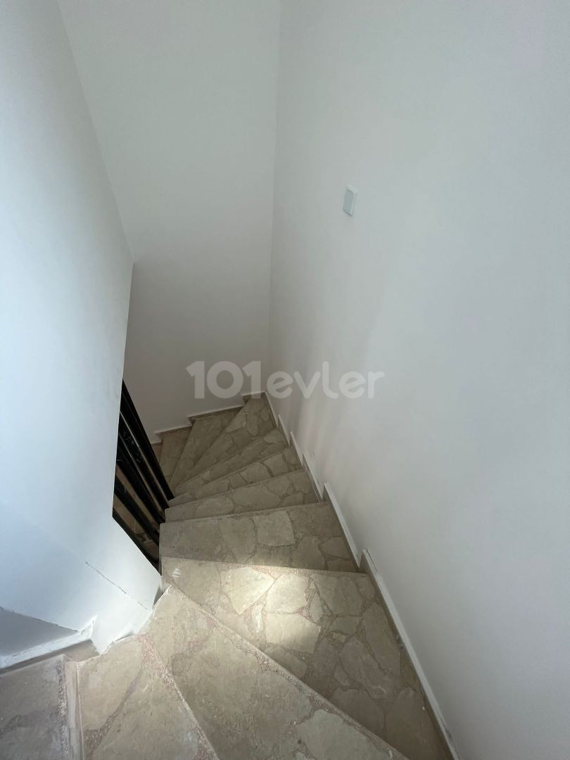 4+1 VILLA ZUM VERKAUF IN KYRENIA/ALSANCAK ** 