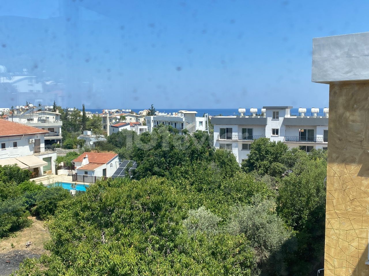 KYRENIA / ALSANCAK ZUM VERKAUF 1+1/2+1 WOHNUNGEN ** 