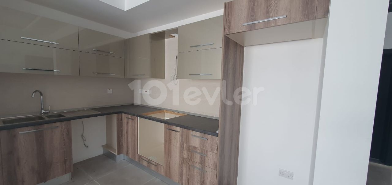 GİRNE MERKEZDE SATILIK 2+1 PENTHOUSE VE DAIRELER