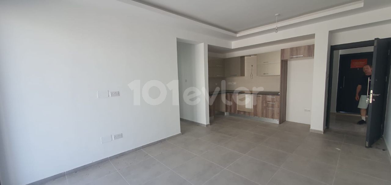 GİRNE MERKEZDE SATILIK 2+1 PENTHOUSE VE DAIRELER