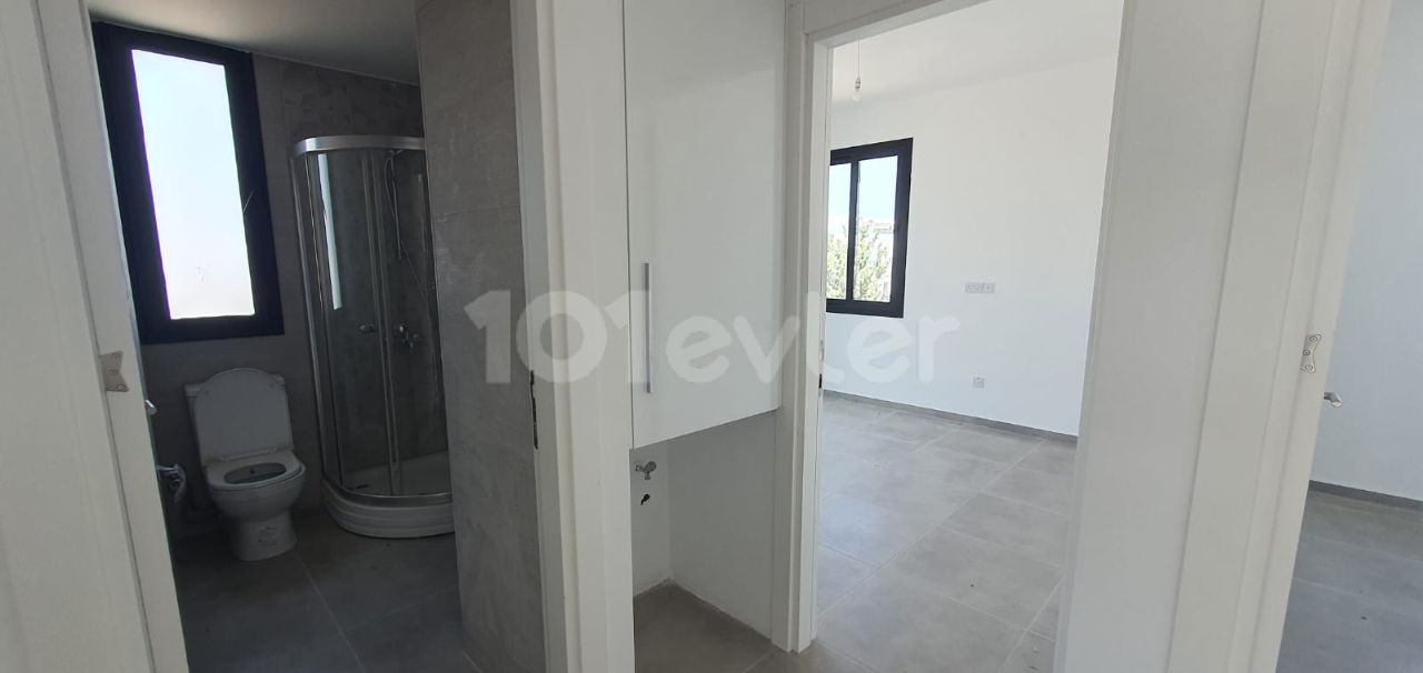 GİRNE MERKEZDE SATILIK 2+1 PENTHOUSE VE DAIRELER