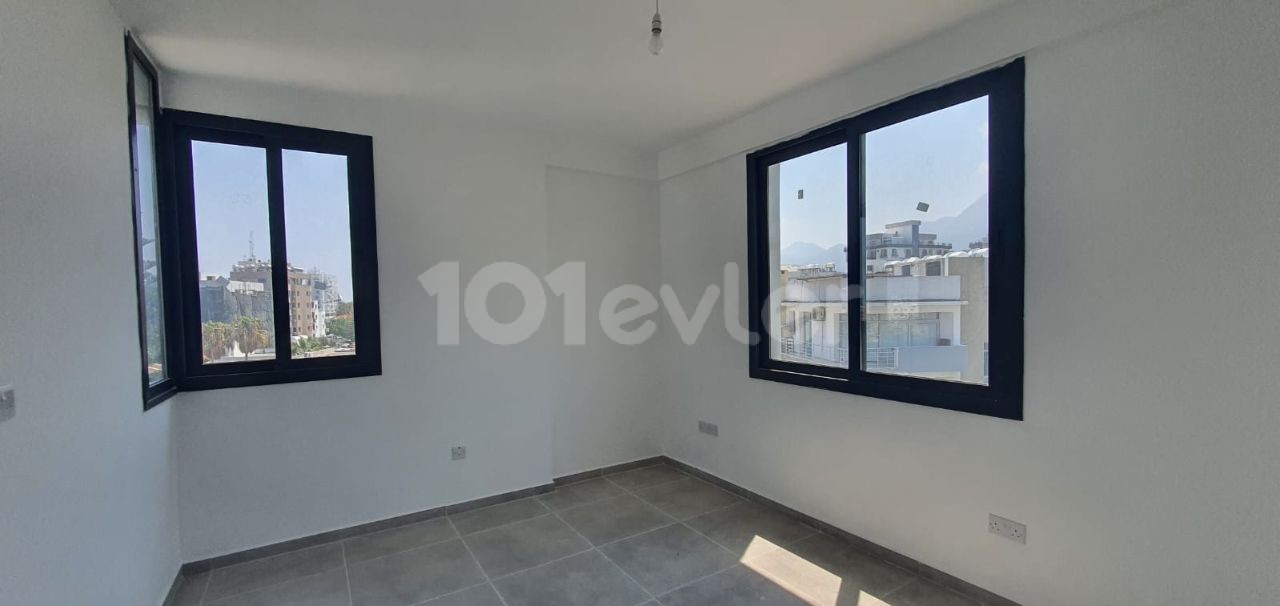 GİRNE MERKEZDE SATILIK 2+1 PENTHOUSE VE DAIRELER