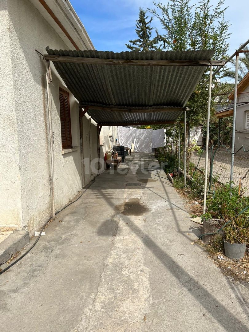 Detached House For Sale in Küçük Kaymaklı, Nicosia