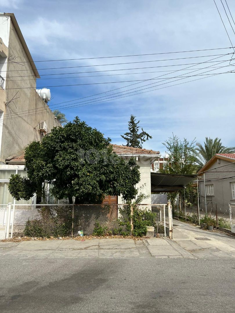 Detached House For Sale in Küçük Kaymaklı, Nicosia