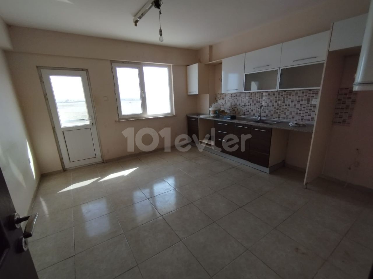 LEFKOŞA/DEMİRHAN'DA SATILIK 3+1 DAİRE