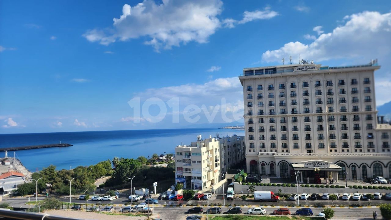 Flat For Sale in Aşağı Girne, Kyrenia