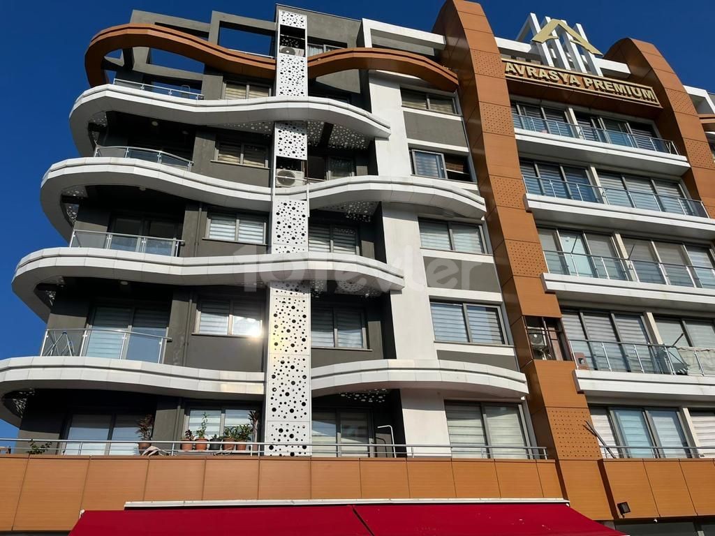 Flat For Sale in Yukarı Girne, Kyrenia