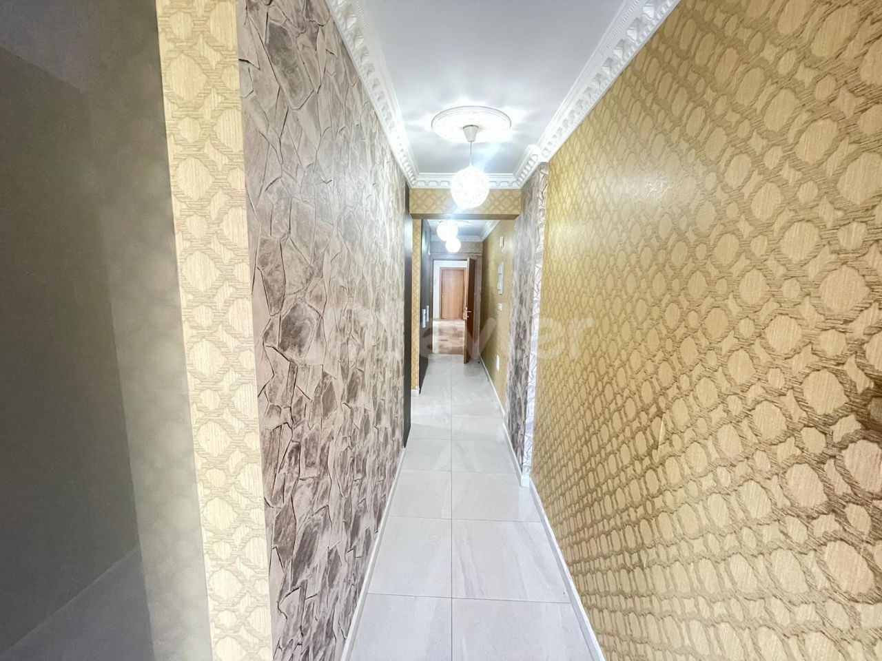 Flat For Sale in Yukarı Girne, Kyrenia