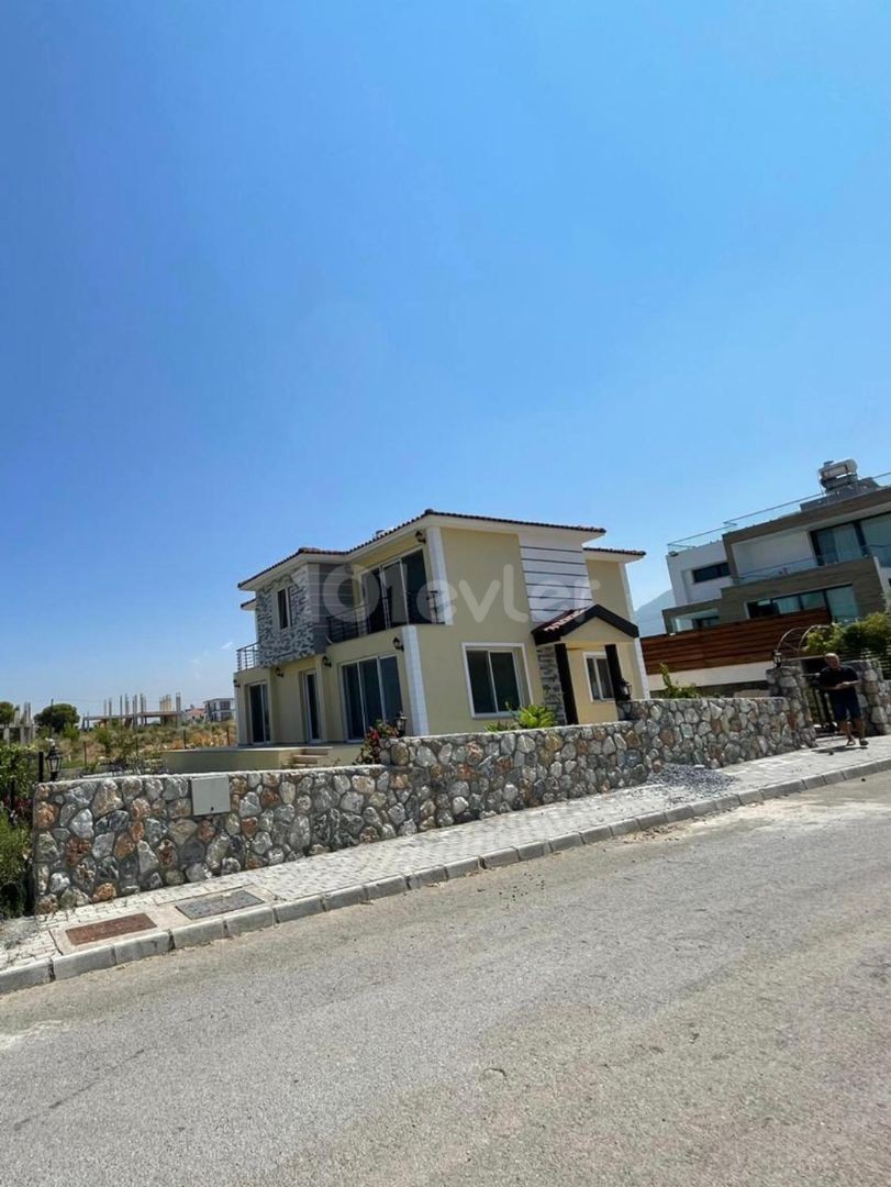 Villa To Rent in Çatalköy, Kyrenia