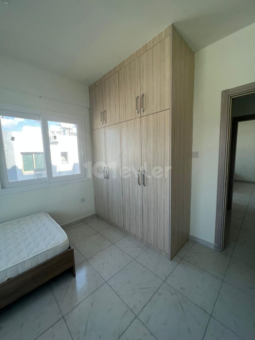 LEFKOŞA/GÖNYELİ'DE SATILIK 2+1 EŞYALI DAİRE