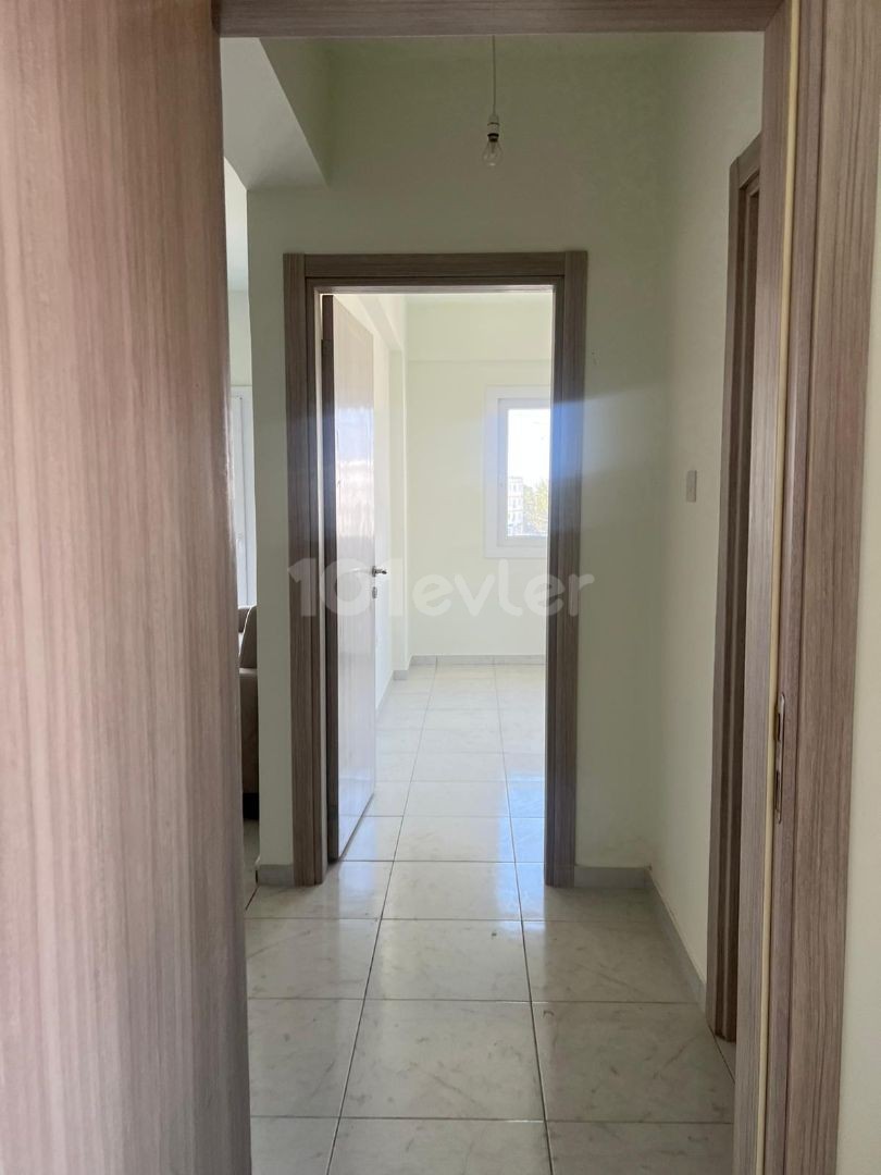 LEFKOŞA/GÖNYELİ'DE SATILIK 2+1 EŞYALI DAİRE