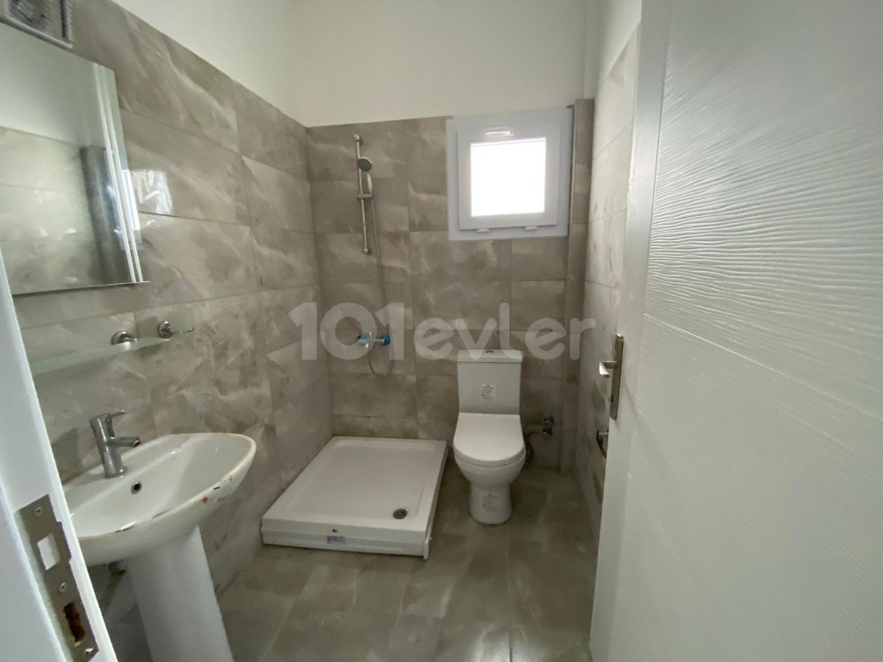 COMPLETE BUILDING FOR SALE IN LEFKOŞA/GÖNYELI CONSISTING OF 16 2+1 APARTMENTS