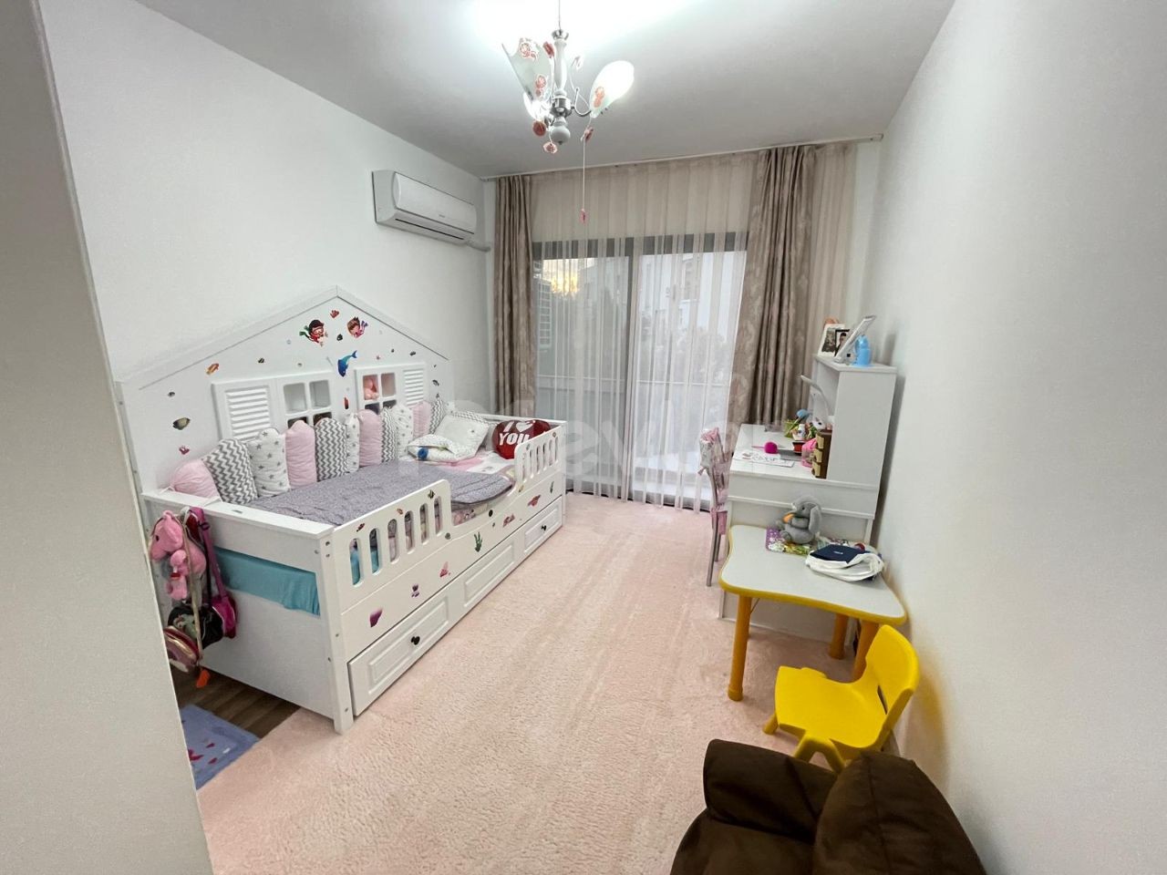 GİRNE NUSMAR MARKET BÖLGESİNDE SATILIK 3+1 FUL EŞYALI DAİRE