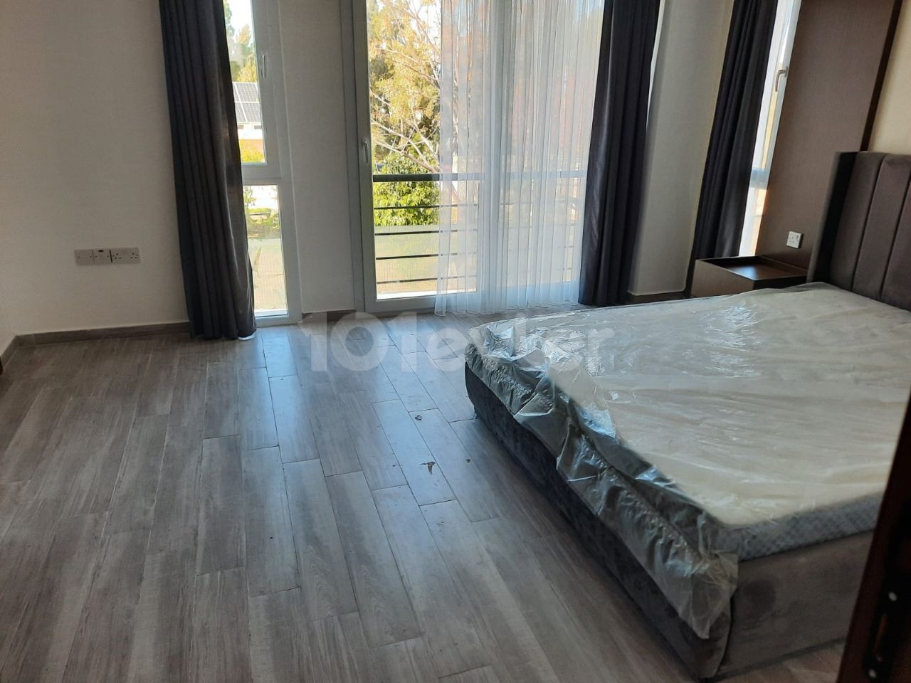 3+1 TRIPLEX-VILLA ZUM VERKAUF IN KYRENIA/KARAOĞLANOĞLU