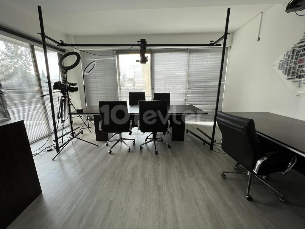 COMMERCIAL LICENSED OFFICE FOR RENT IN LEFKOŞA/NEW TOWN