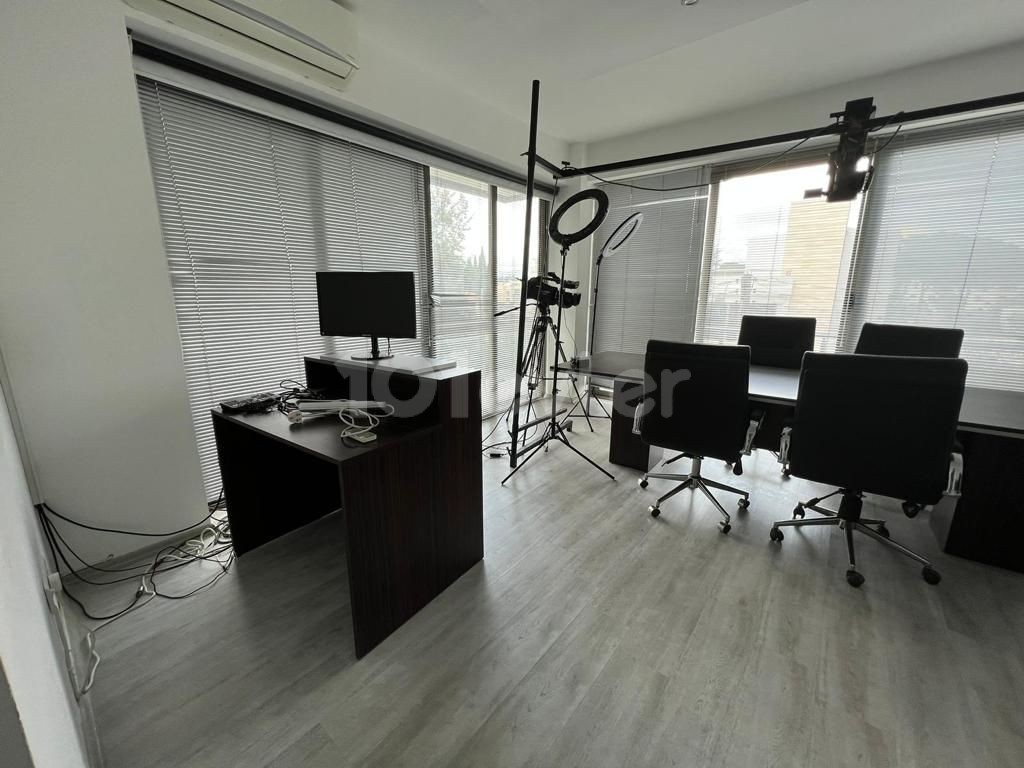 COMMERCIAL LICENSED OFFICE FOR RENT IN LEFKOŞA/NEW TOWN