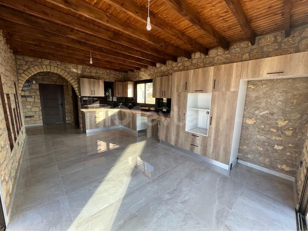 MAGNIFICENT 4+1 VILLA FOR SALE IN GİRNE/KARŞIYAKA