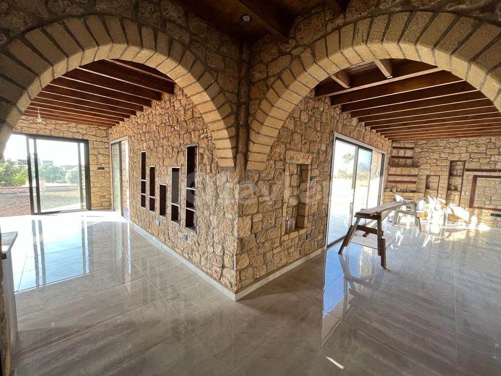 MAGNIFICENT 4+1 VILLA FOR SALE IN GİRNE/KARŞIYAKA