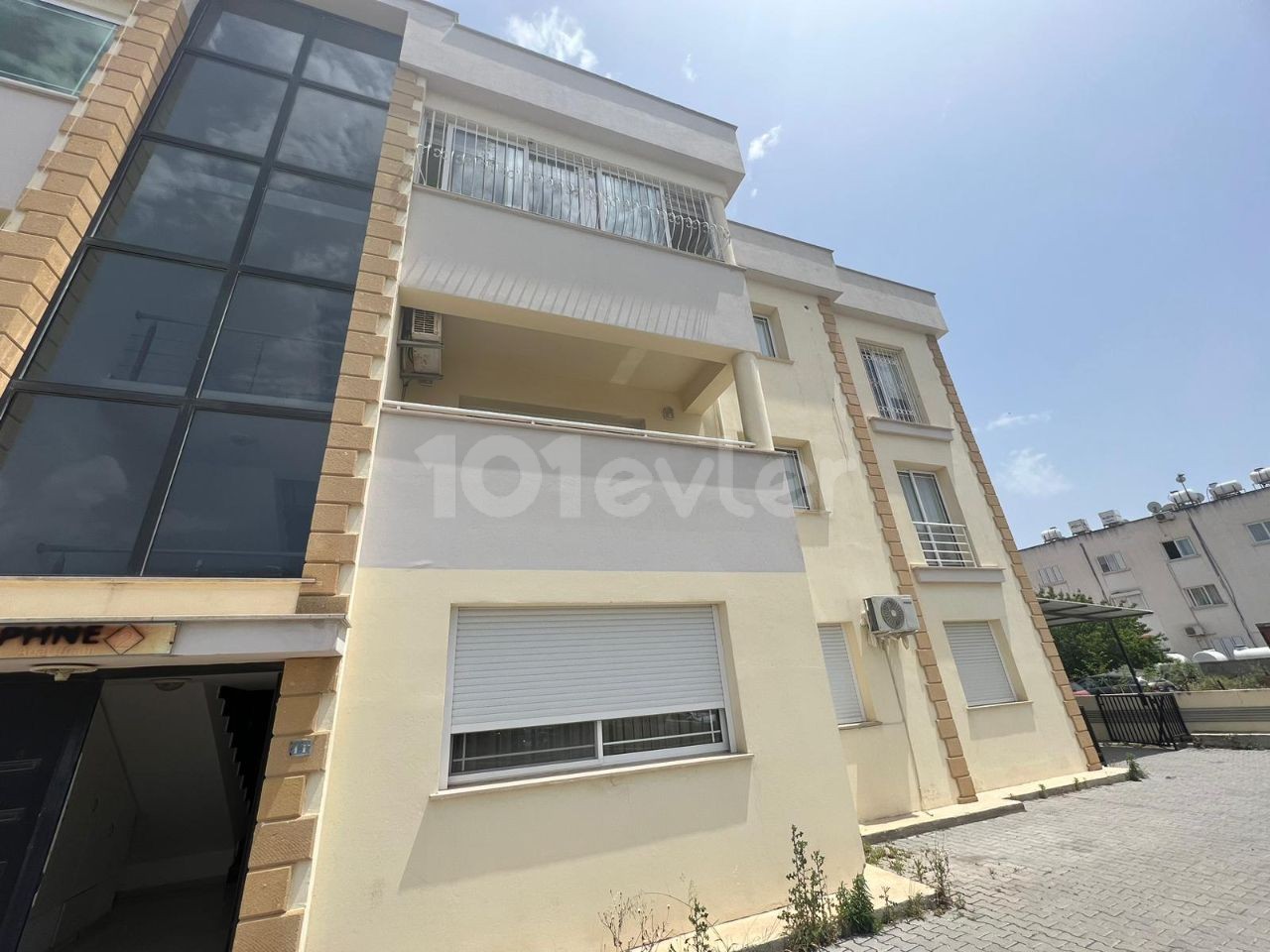 3+1 FLAT FOR SALE IN NICOSIA/KÜÇÜK KAYMAKLI