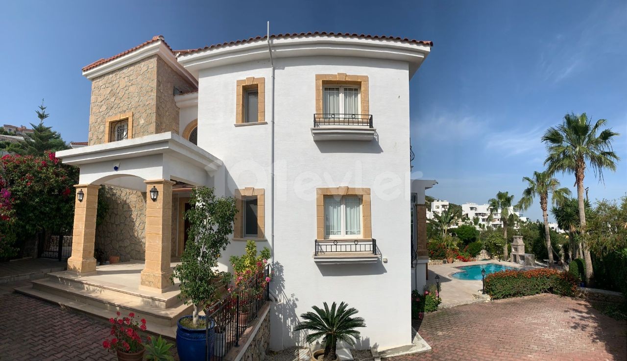 Villa For Sale in Alsancak, Kyrenia