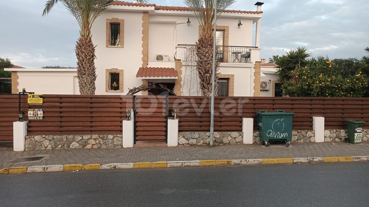 4+2 MÖBLIERTE VILLA ZUM VERKAUF IN KYRENIA/KARAKUM