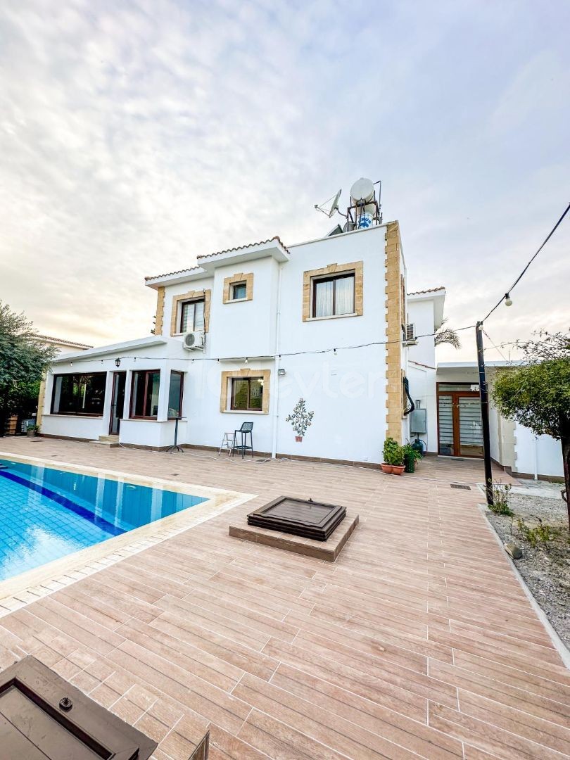 4+2 MÖBLIERTE VILLA ZUM VERKAUF IN KYRENIA/KARAKUM